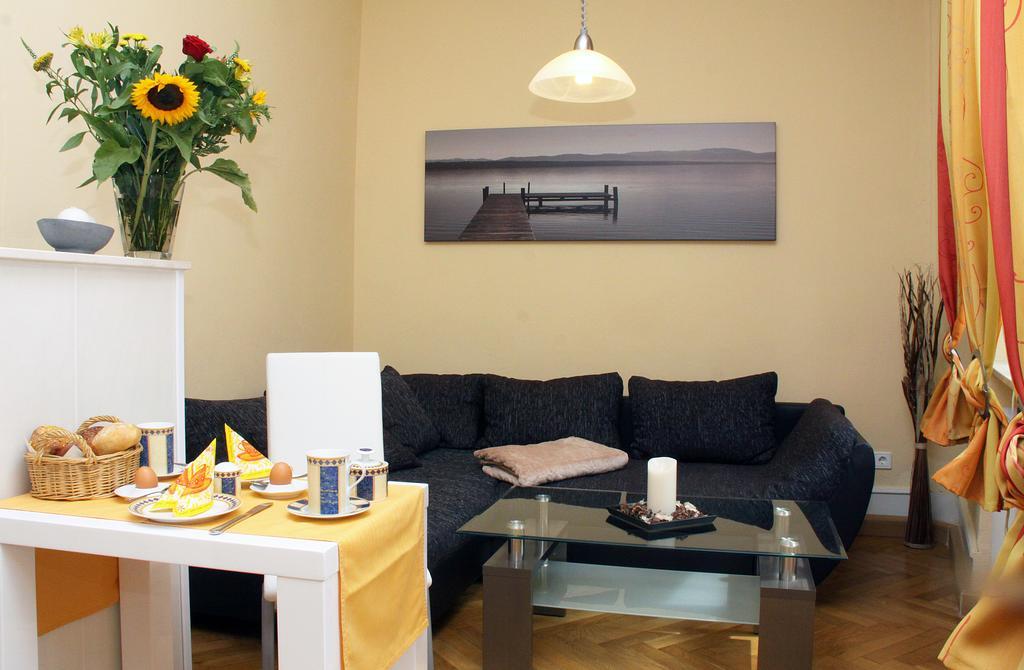 Apartmán Weinstube Schwarzamsel Špýr Exteriér fotografie